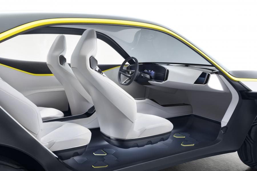 Интерьер Opel GT X Experimental 2018 года  (фото 9 из 46)